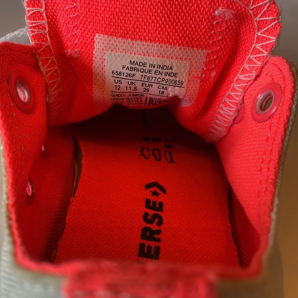 Converse white canvas trimmed‎ in neon pink size 12
